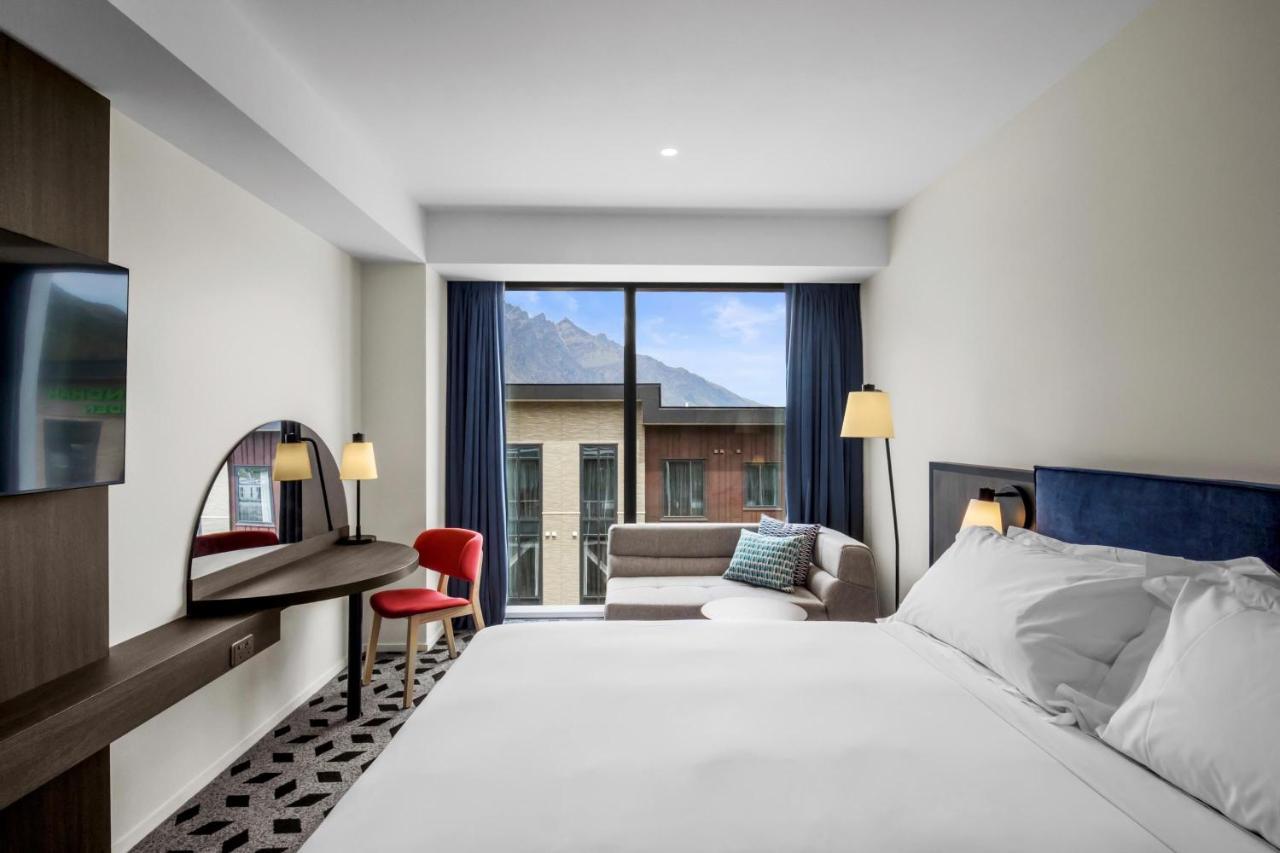 Holiday Inn Queenstown Remarkables Park Exterior foto